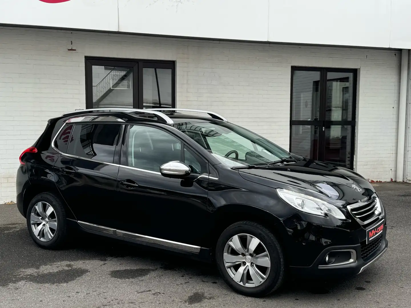 Peugeot 2008 1.2i ESSENCE GT LINE FULL OPTION Noir - 2