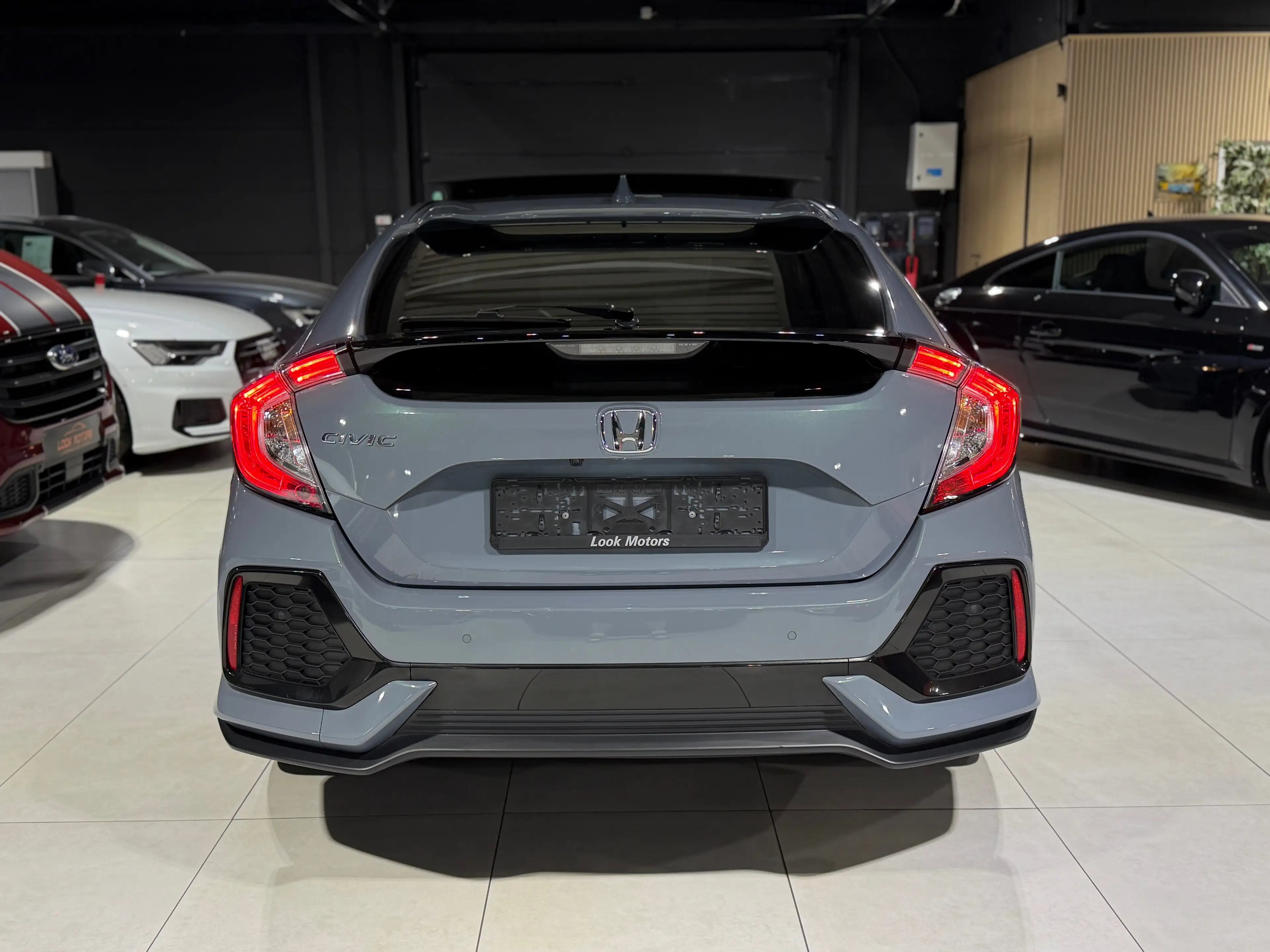 Honda Civic 1.0 i-VTEC Elegance Black Edition 126cv DISTRONIC PANO NAVIGATION CAMERA CUIR LED FULL OPTIONS — photo 4
