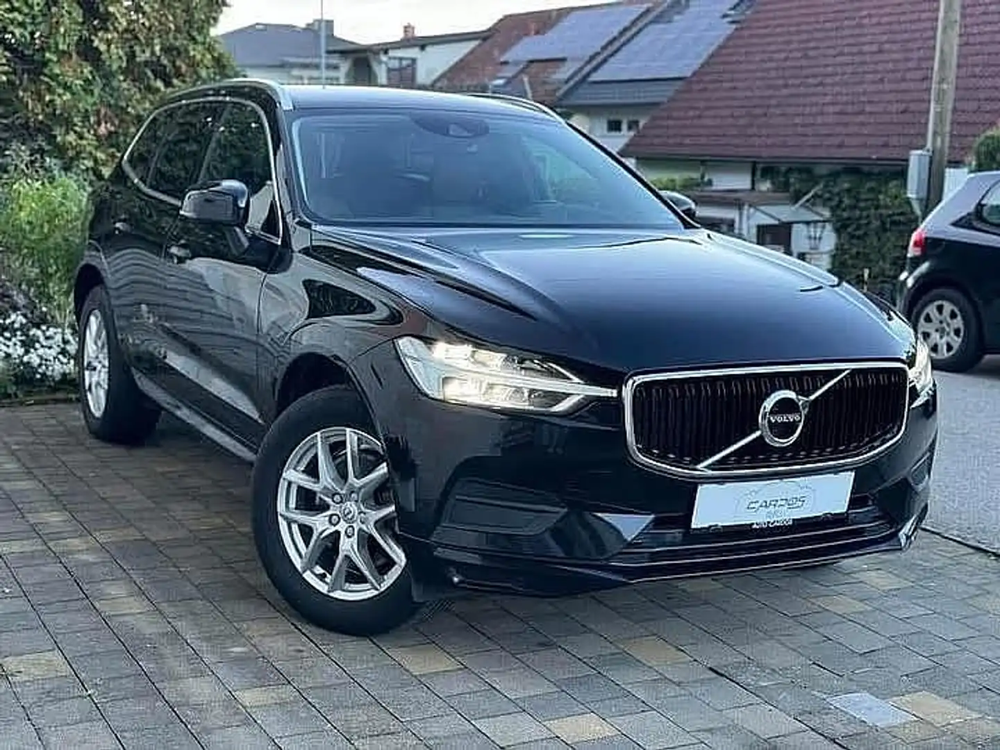 Volvo XC60 D4 Geartronic Schwarz - 1