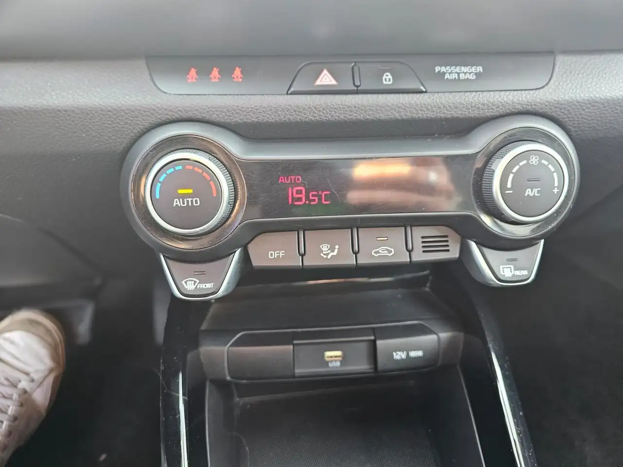 Kia Stonic Stonic 1.0 t-gdi mhev Pack 120cv dct 16