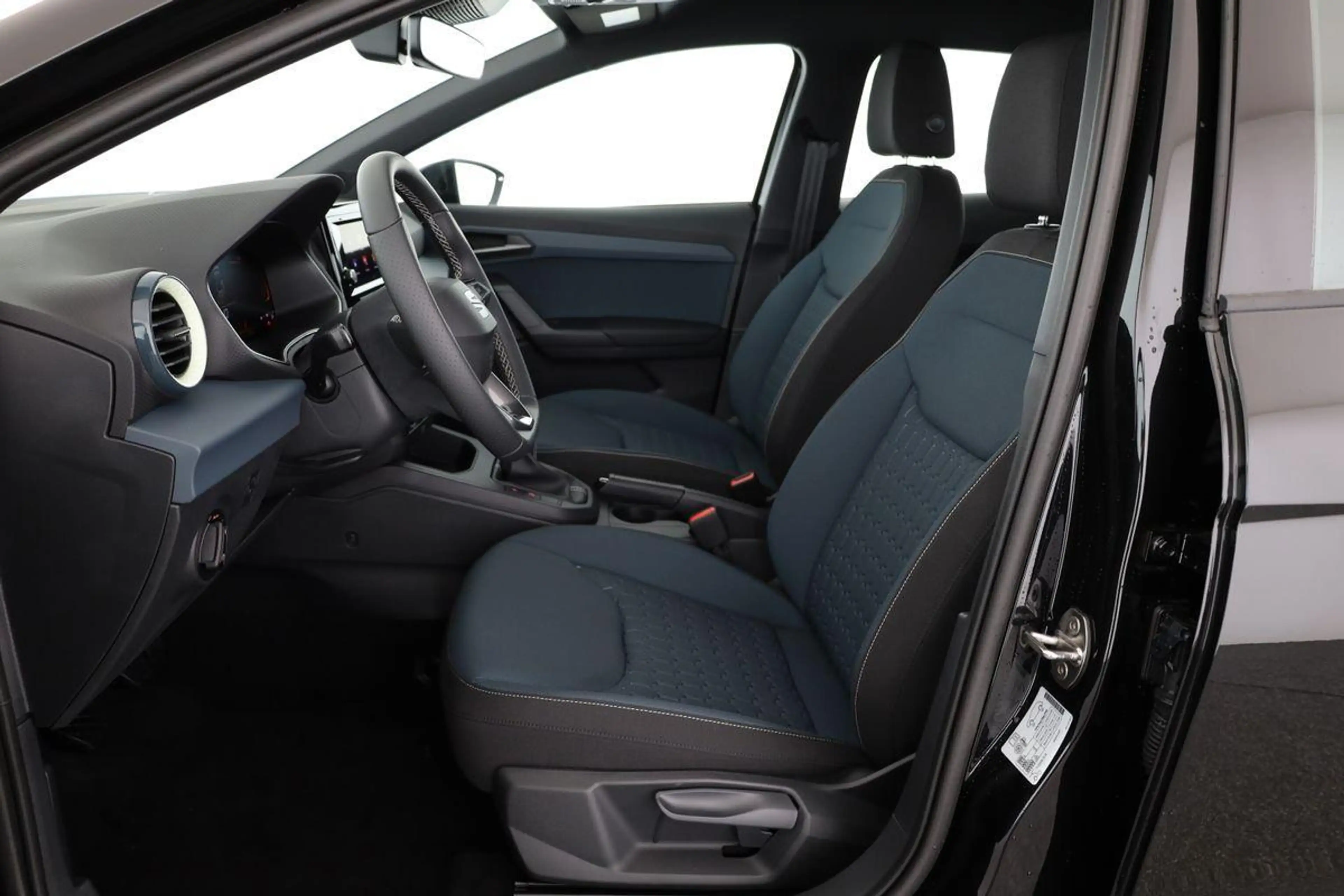 SEAT Ibiza 1.0 TSI 70 kW Style Style, Facelift, ACC, Kamer... — photo 9