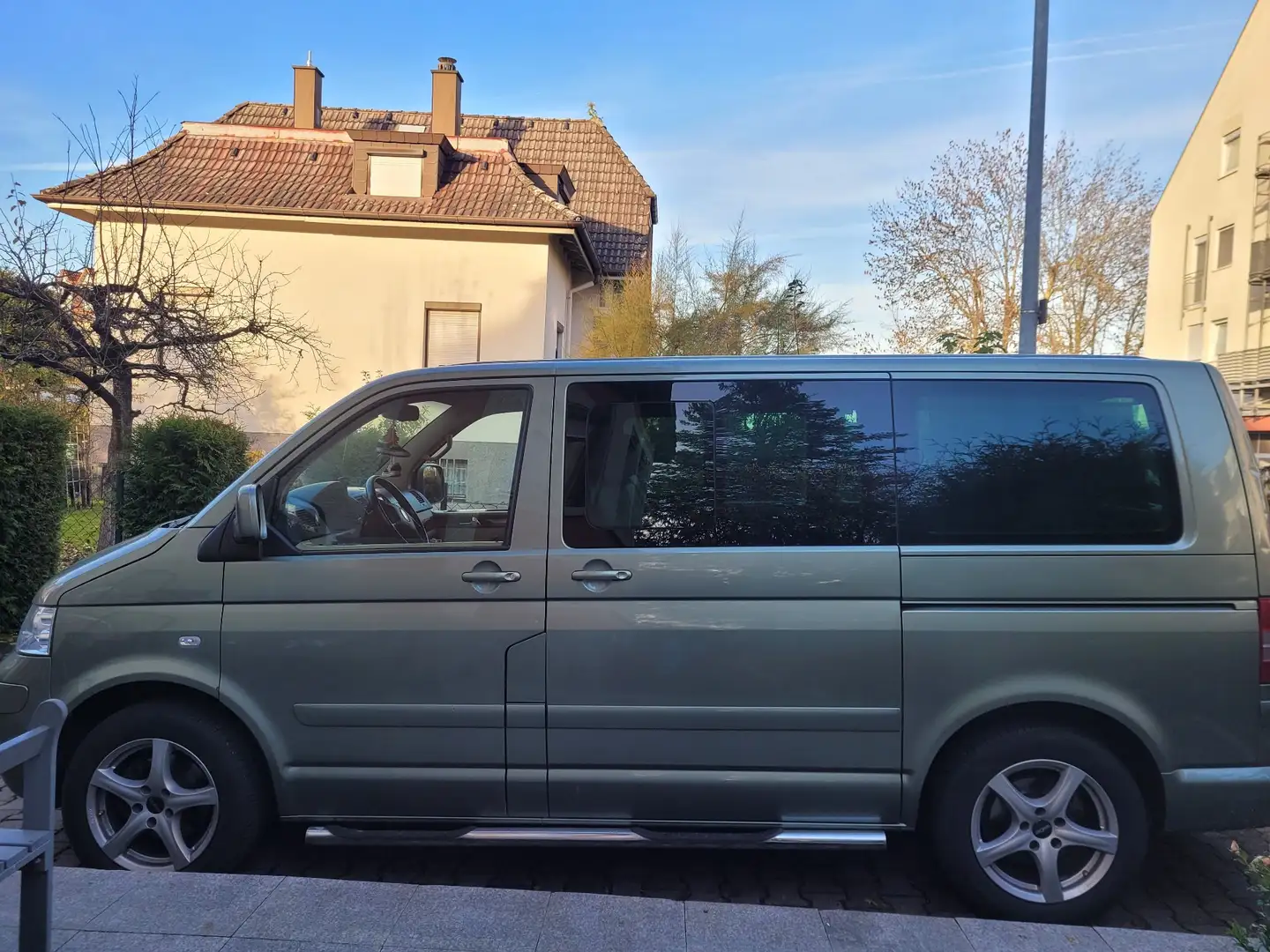 Volkswagen T5 Multivan Highline - 1