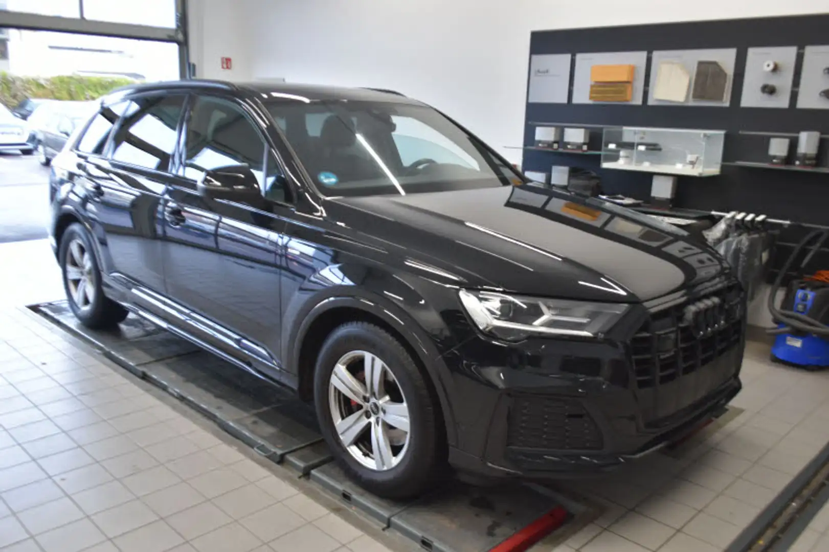 Audi Q7 50 TDI qu S line ASSIS+ STANDHZG PANO B&O 360° Schwarz - 2