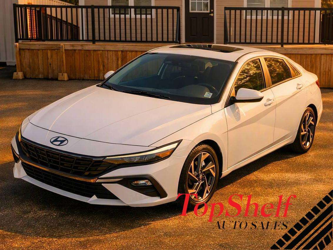 2025 Hyundai Elantra Tech. Pkg. | Moonroof | Navi | BEST Deal in Town!