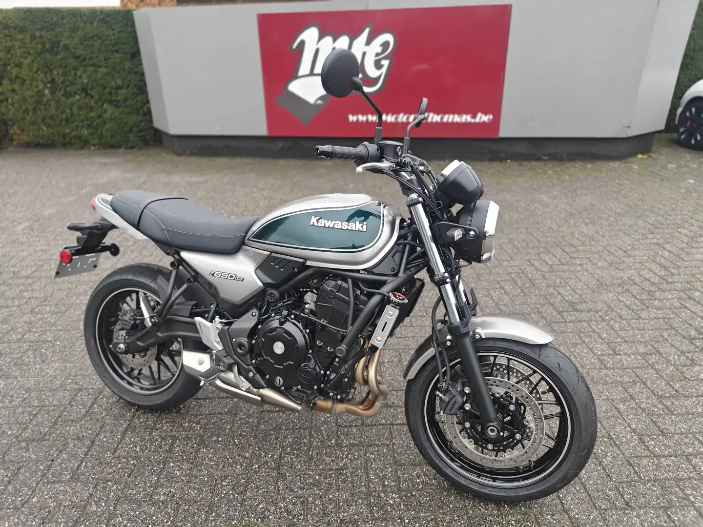 Kawasaki Z 650 RS Grijs - 1