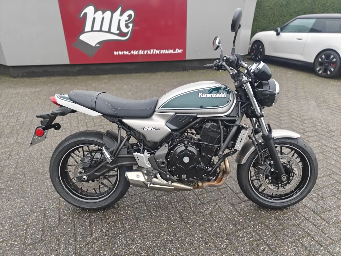 Kawasaki Z 650 RS Grijs - 2