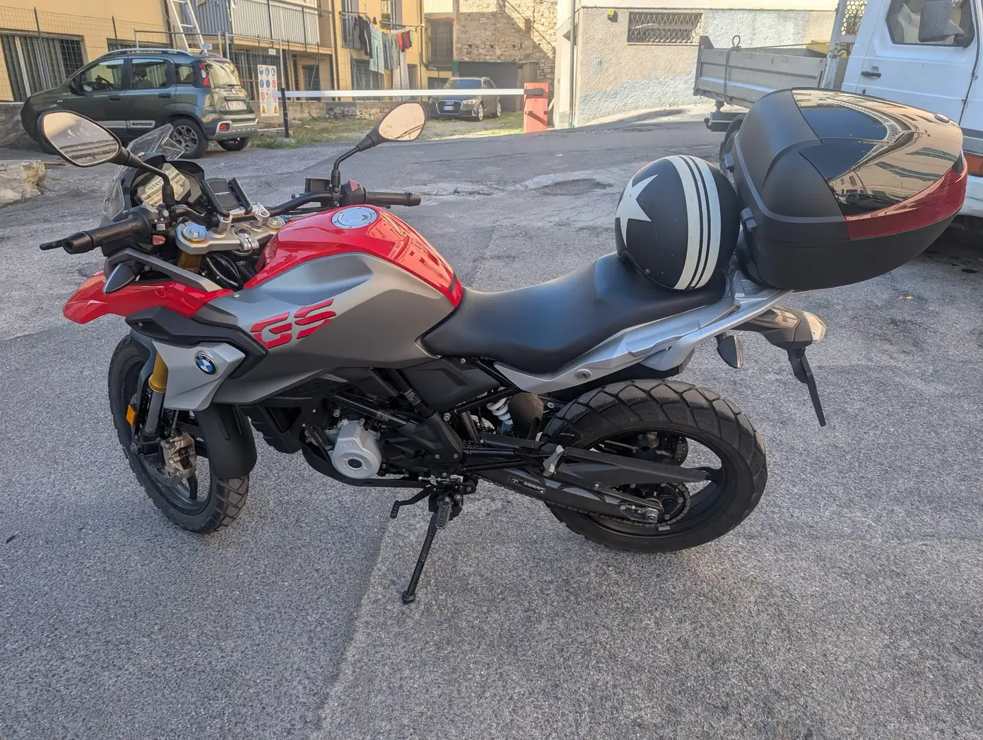 BMW G 310 GS Stříbrná - 1