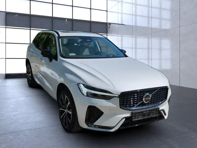 Volvo XC60 view 8
