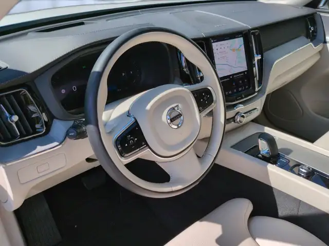 Volvo XC60 view 14