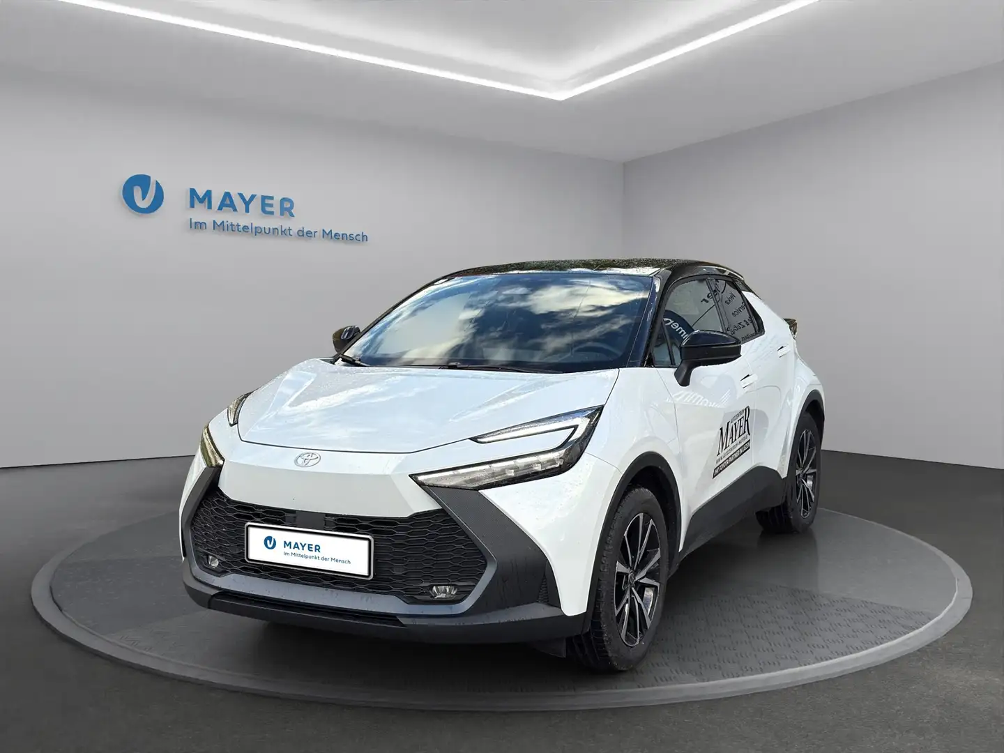 Toyota C-HR 2,0 Plug-In Hybird Active Drive Weiß - 1