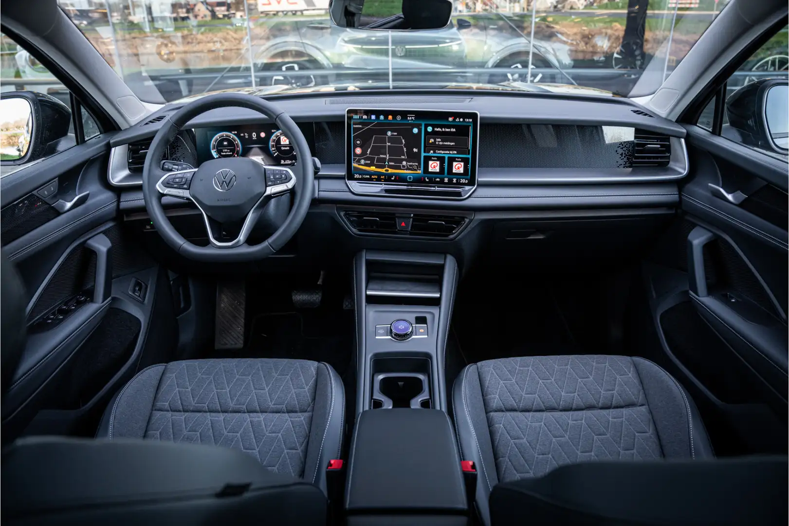 Volkswagen Tayron 1.5 eTSI Life Edition 7p. ** 20inch ** Panodak ** Schwarz - 2