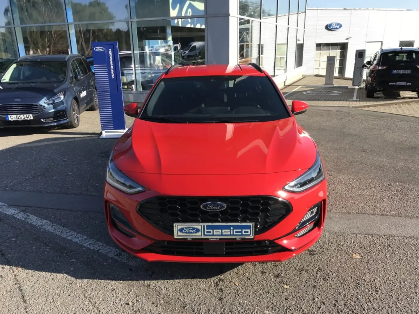 Ford Focus ST-Line X+B&O+NAV+LED+WinterPak+PDC+DAB+LMF Rot - 2