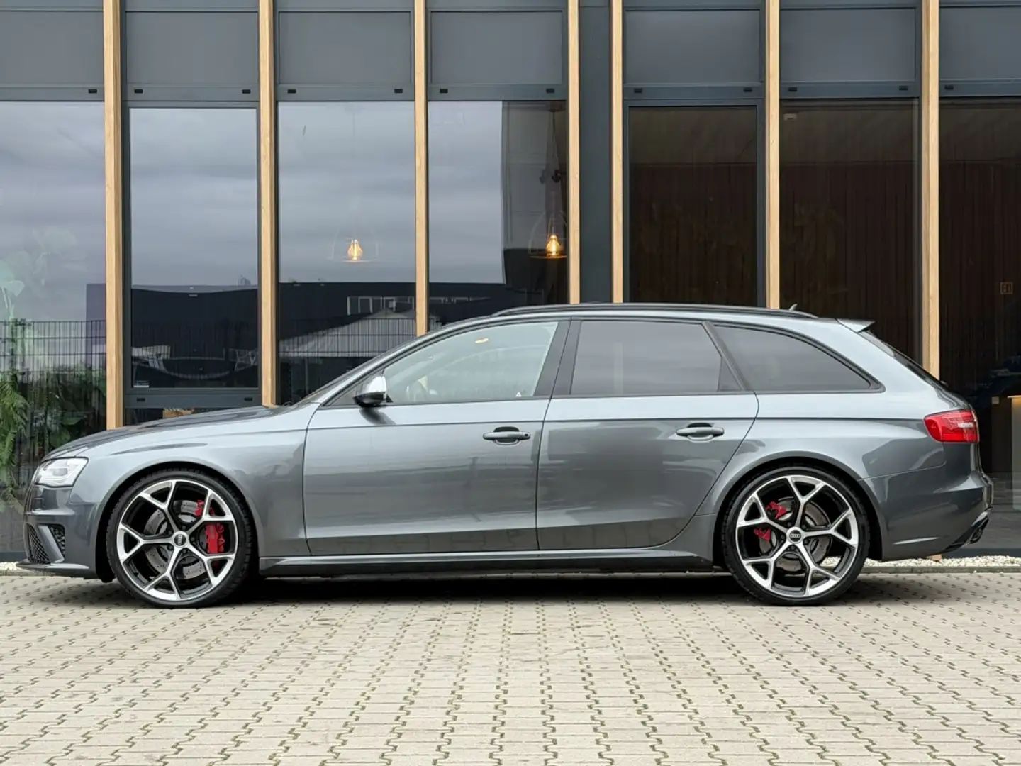 Audi RS4 4.2 FSI quattro | Pano | Carbon | Camera | Grijs - 2