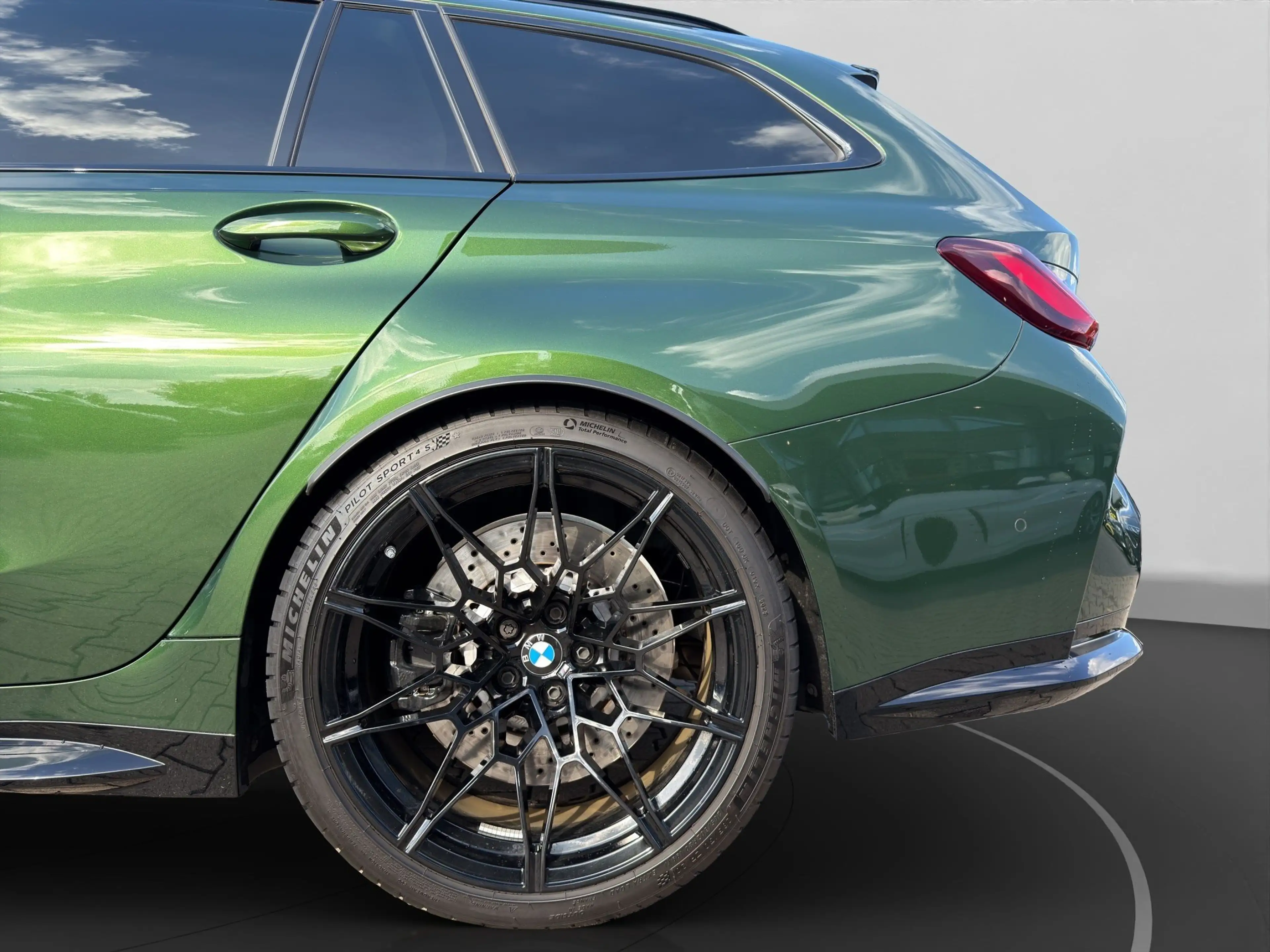 BMW M3 Touring Competition M xDrive Individual Park+Drive — photo 10