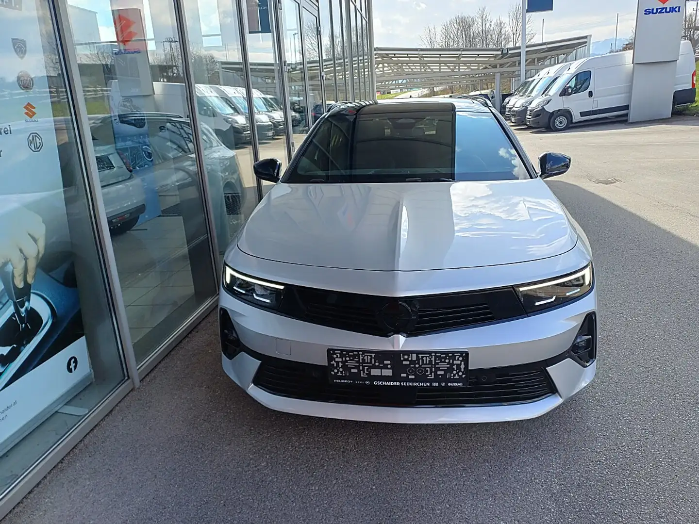 Opel Astra ST 1,2 Turbo GS Aut. Silber - 2