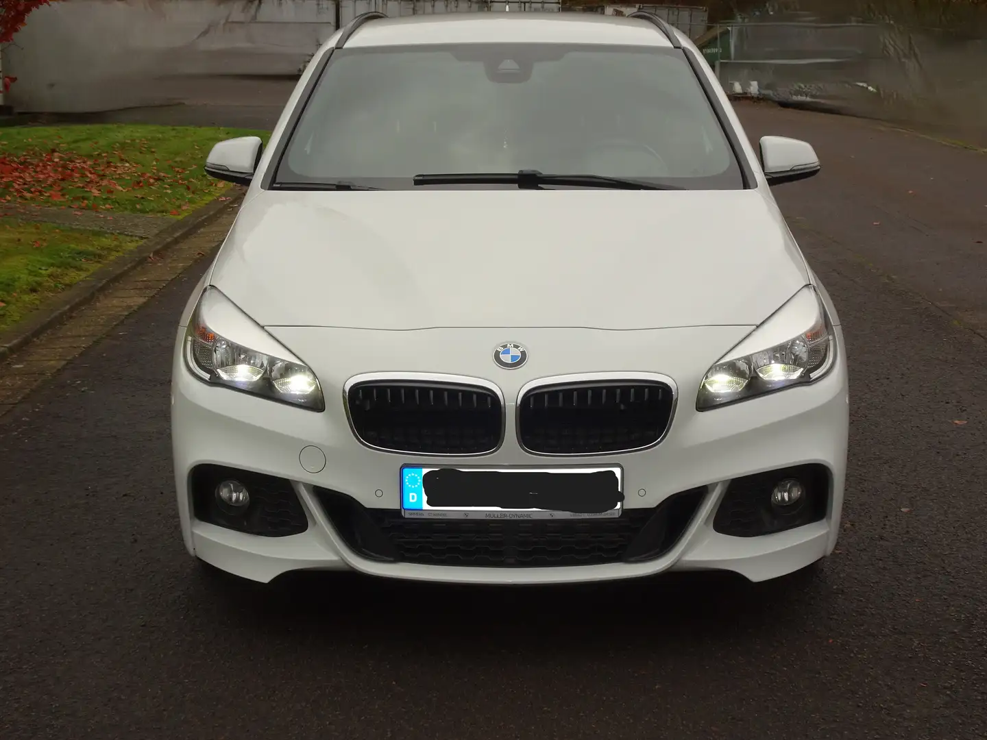 BMW 220 2er Active Tourer 220i Active Tourer M Sport Weiß - 2