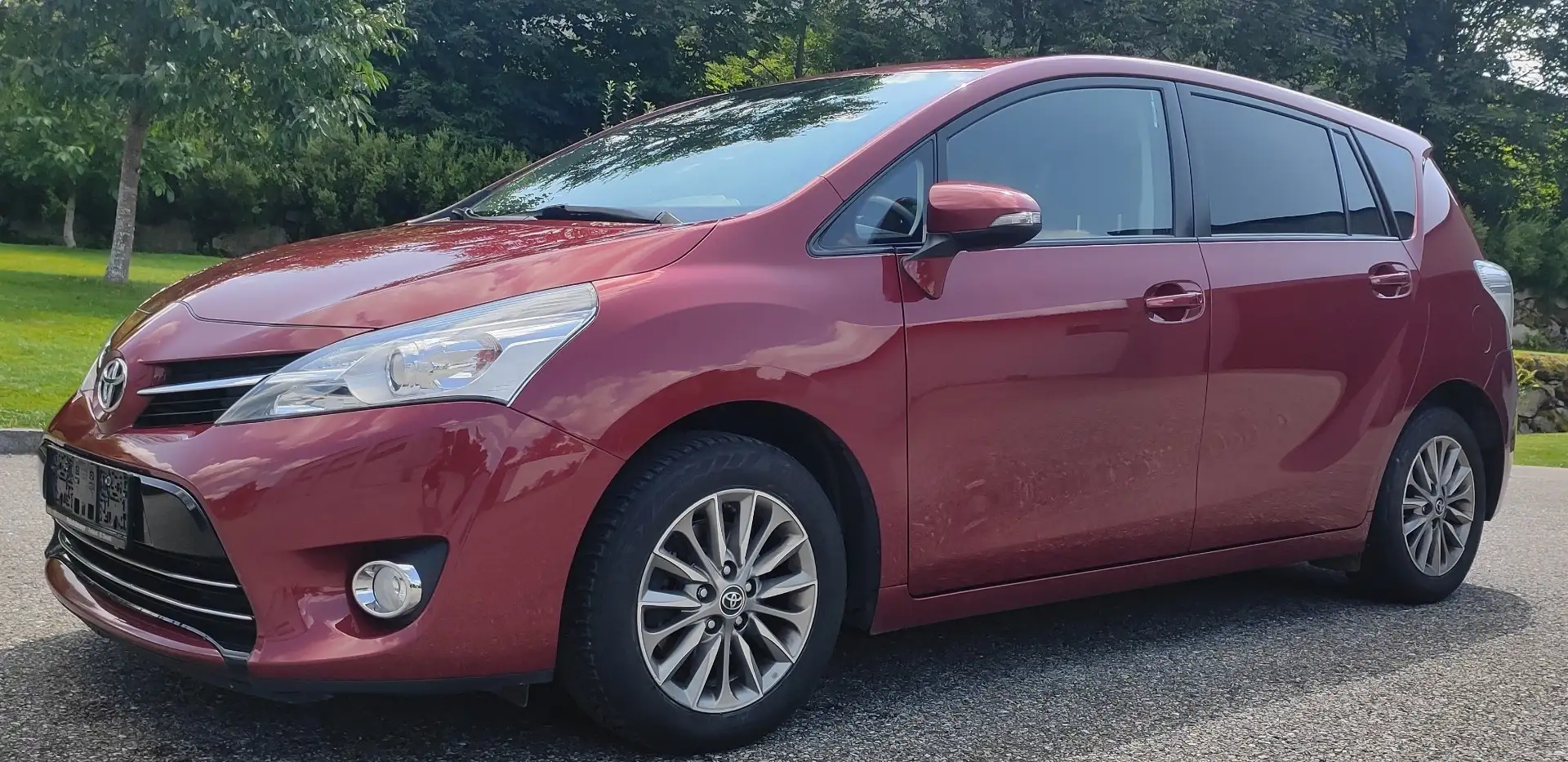 Toyota Verso 1.6 D-4D 5-Sitzer Start/Stop Rot - 2