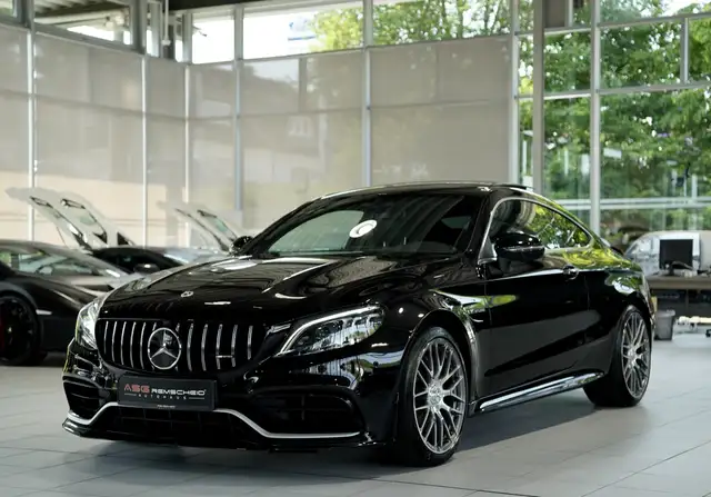 Mercedes-Benz C 63 Amg view 4