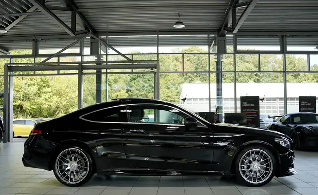 Mercedes-Benz C 63 Amg view 6