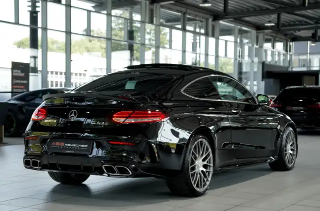 Mercedes-Benz C 63 Amg view 7