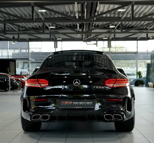 Mercedes-Benz C 63 Amg view 8
