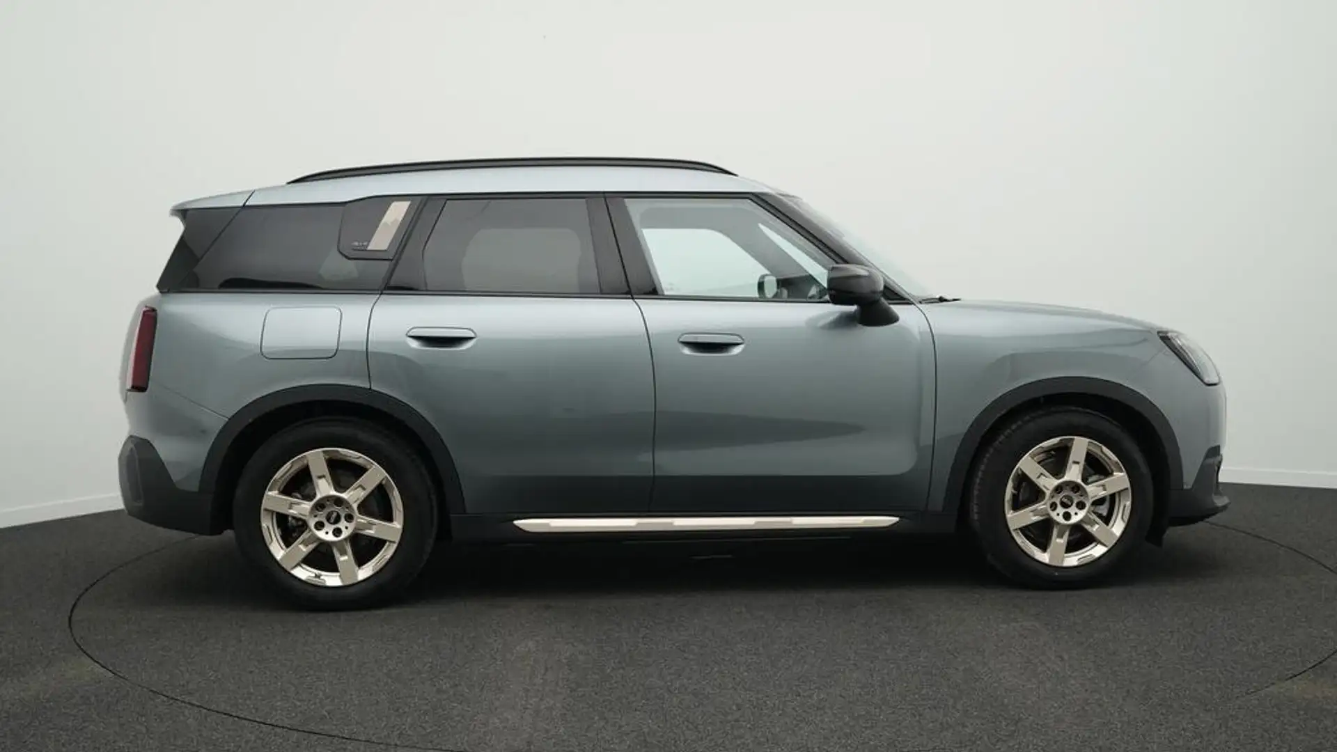 MINI Countryman SE All4 Favoured Trim Vert - 2