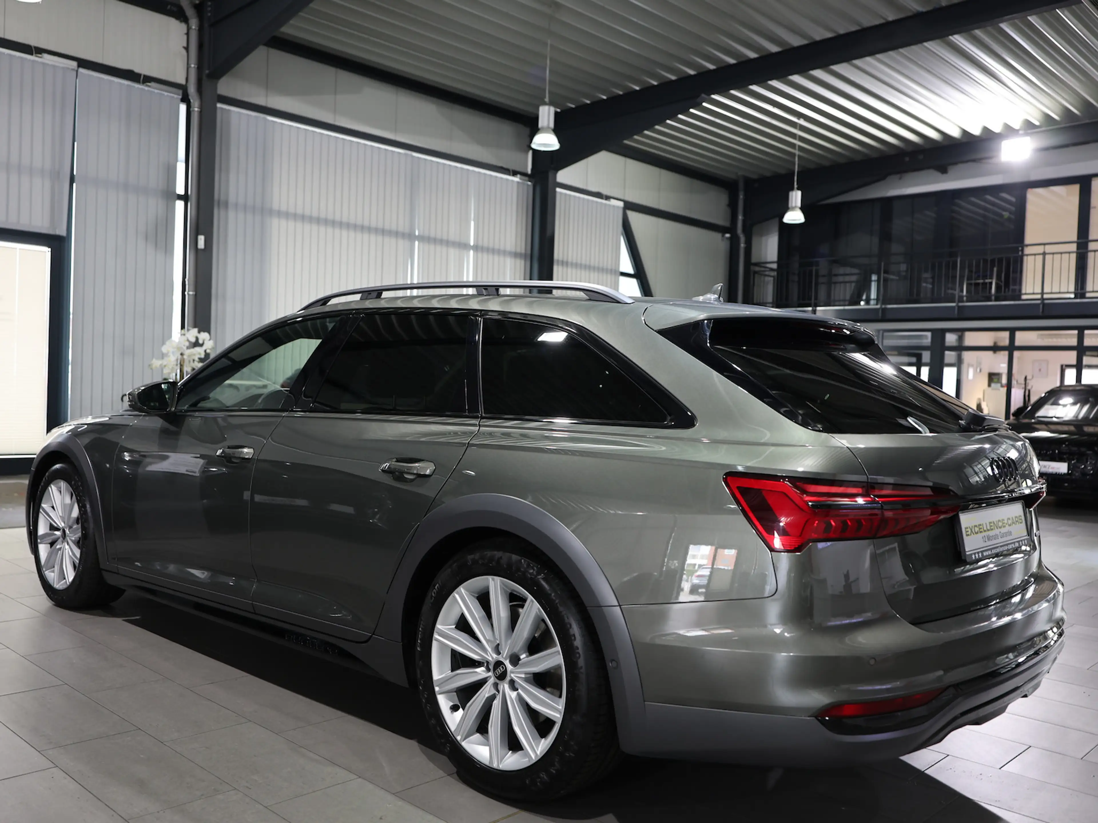 Audi A6 allroad 50 TDI INDIVIDUAL EXCLUSIVE BLACK — photo 9