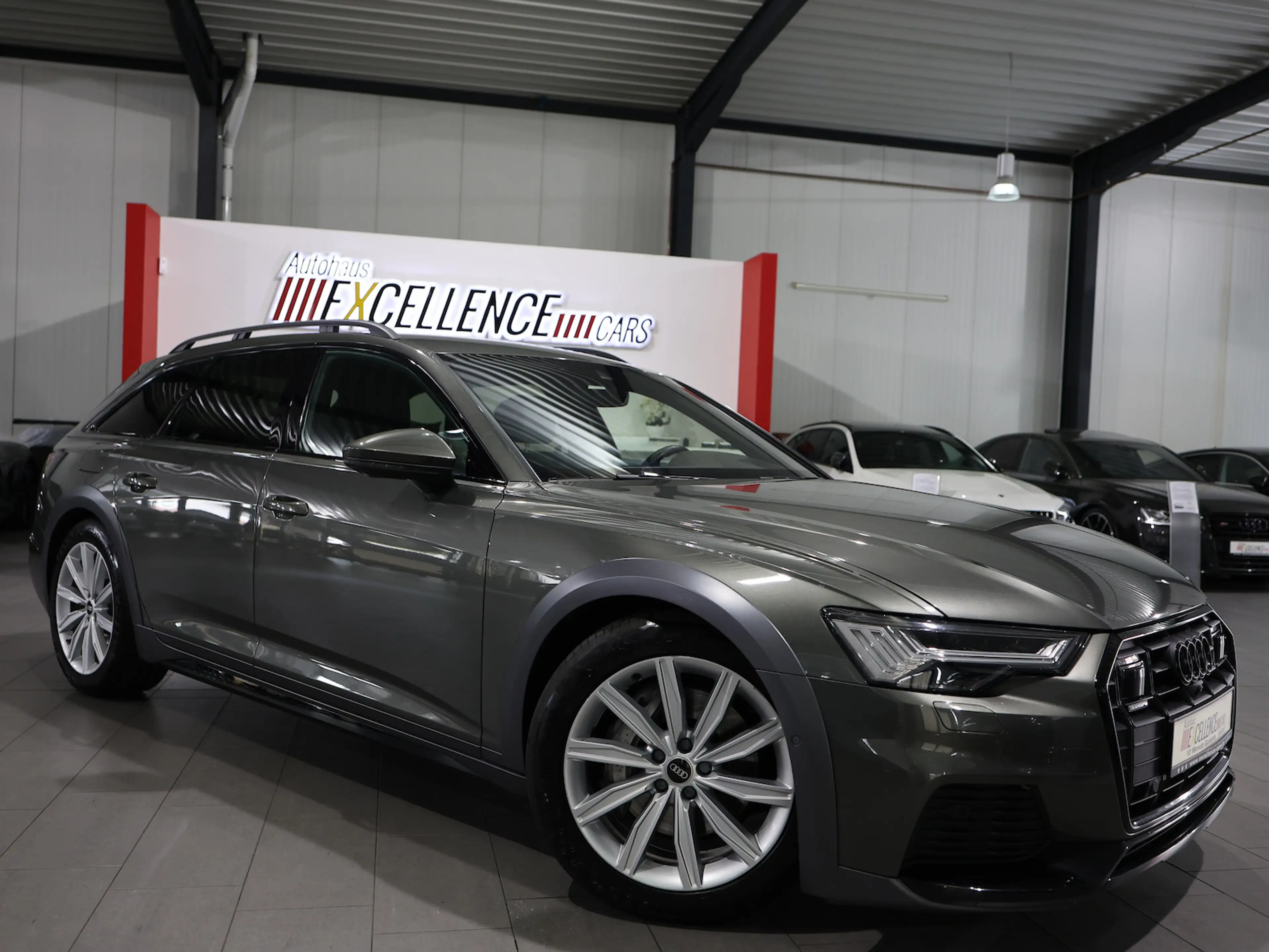 Audi A6 allroad 50 TDI INDIVIDUAL EXCLUSIVE BLACK — photo 3