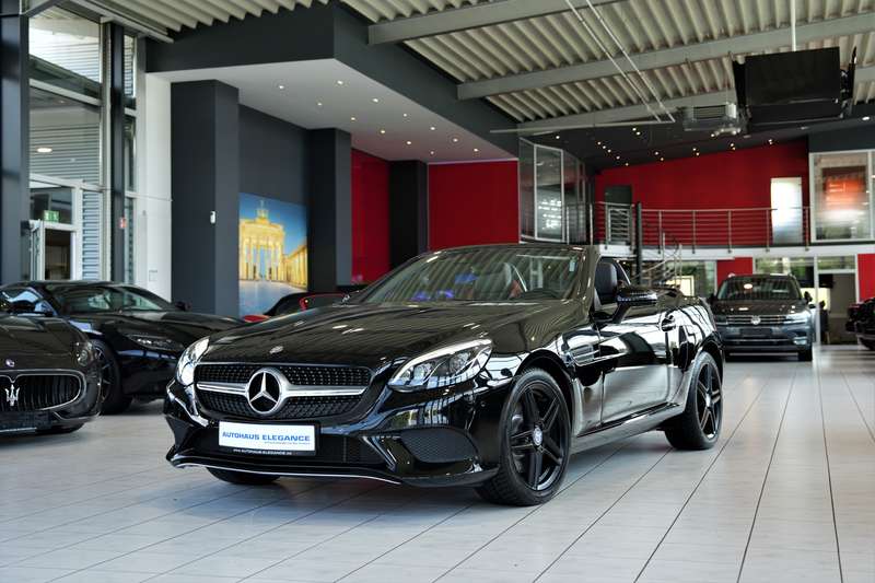 Mercedes-Benz SLC 200 Roadster*SPORTABGAS*LED*H&K*GARMIN*PANO*