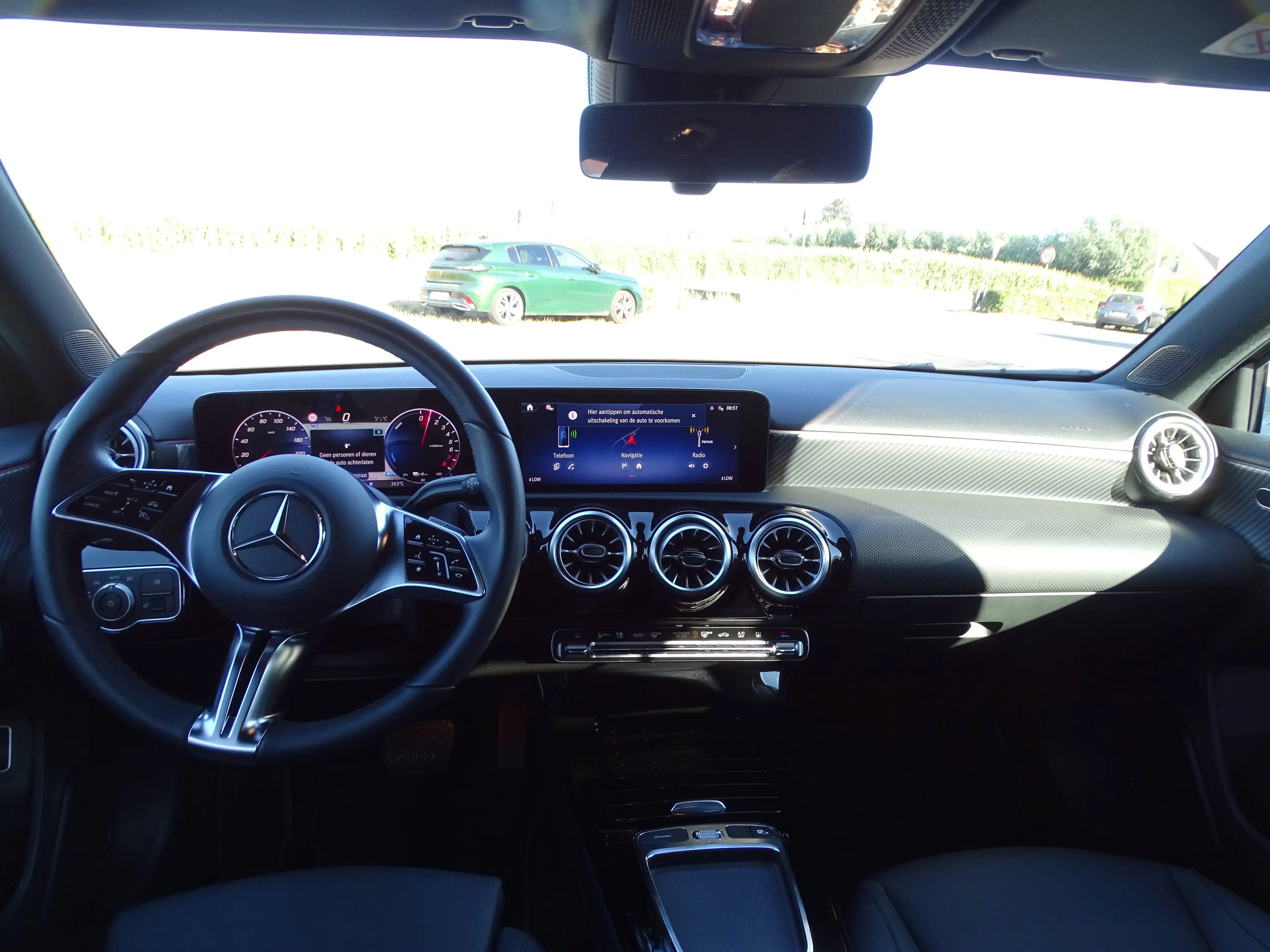 Mercedes-Benz A 250 A 250 e PHEV Luxury Line (160 kW) — photo 13