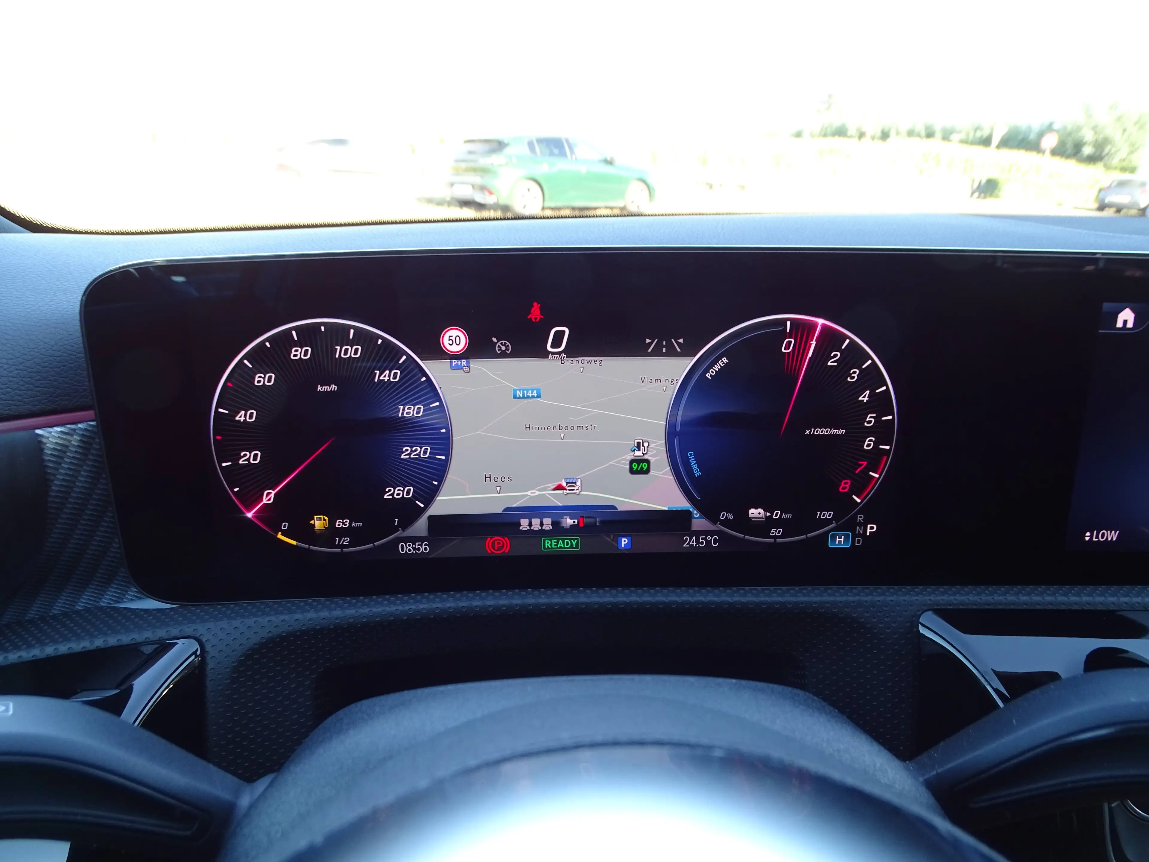 Mercedes-Benz A 250 A 250 e PHEV Luxury Line (160 kW) — photo 9