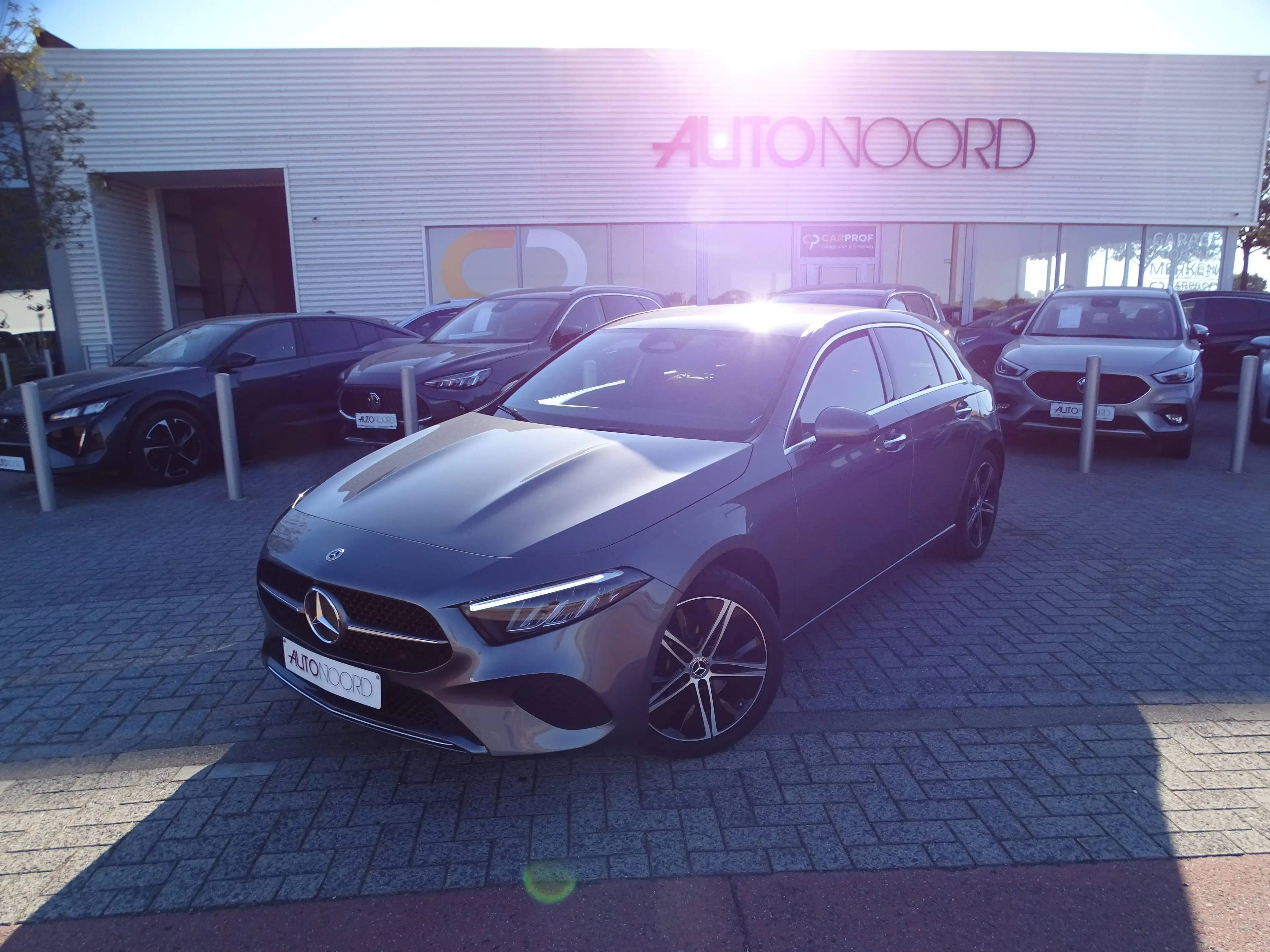 Mercedes-Benz A 250 A 250 e PHEV Luxury Line (160 kW)