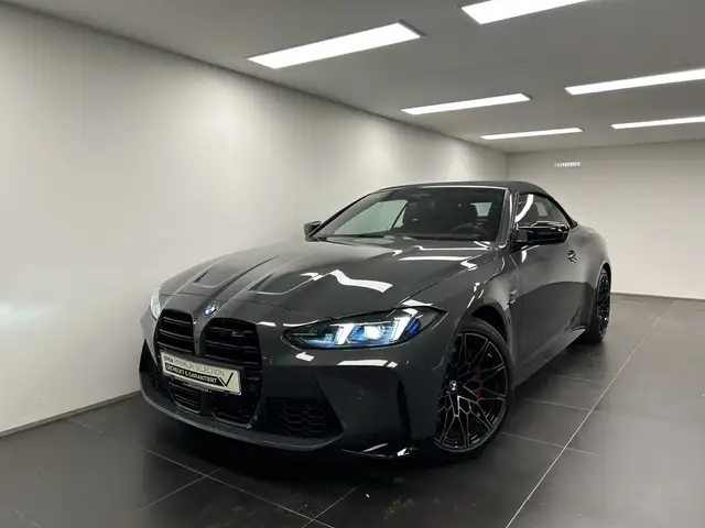 BMW M4 view 7