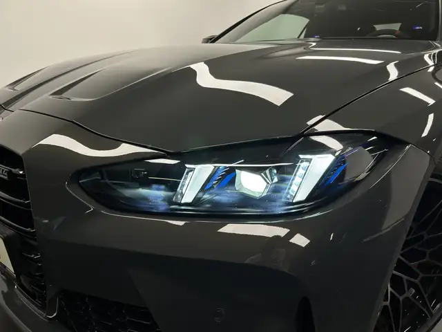 BMW M4 view 8