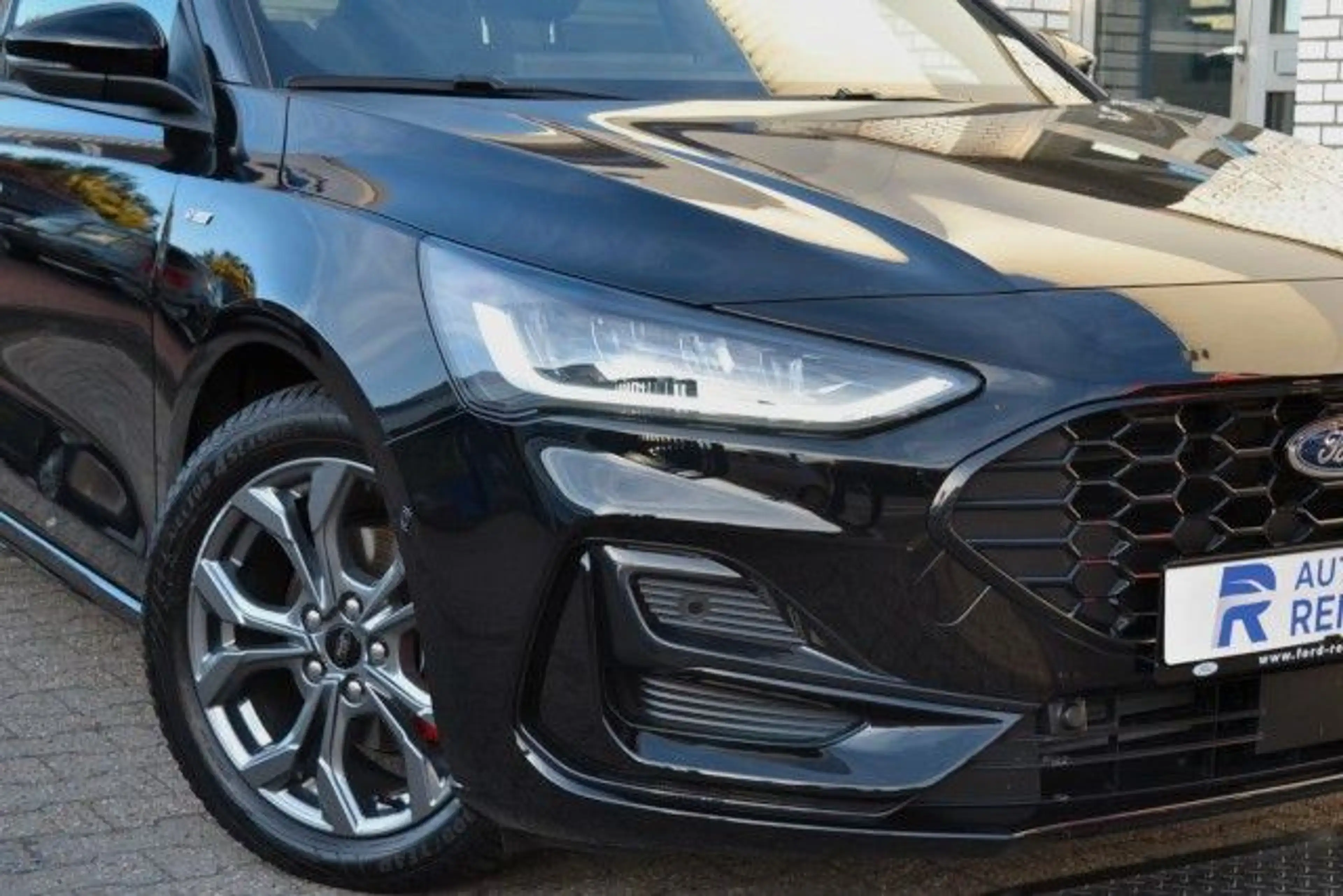 Ford Focus Lim. ST-Line X Glasdach Kamera  B&O — photo 6