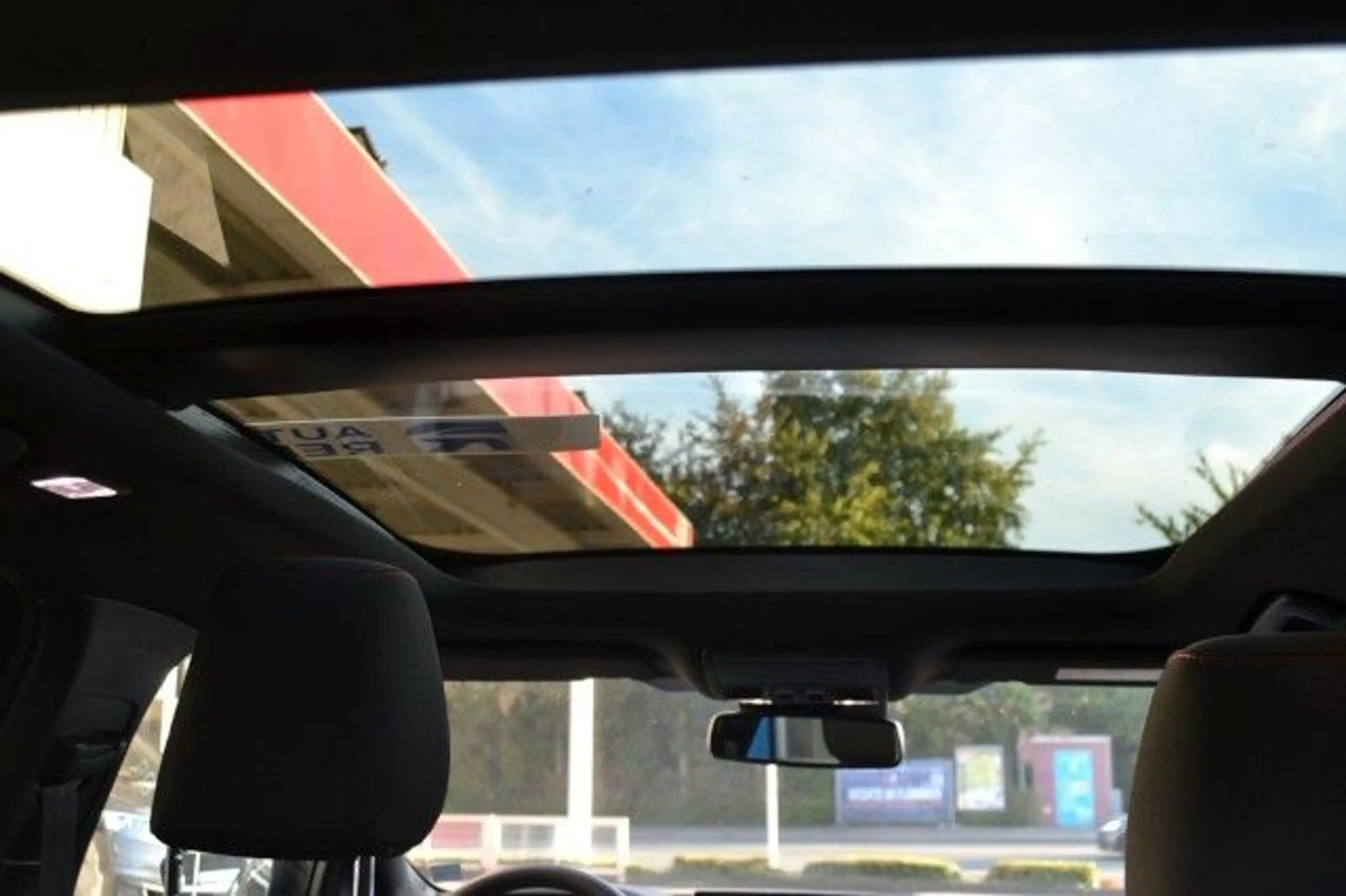 Ford Focus Lim. ST-Line X Glasdach Kamera  B&O — photo 7