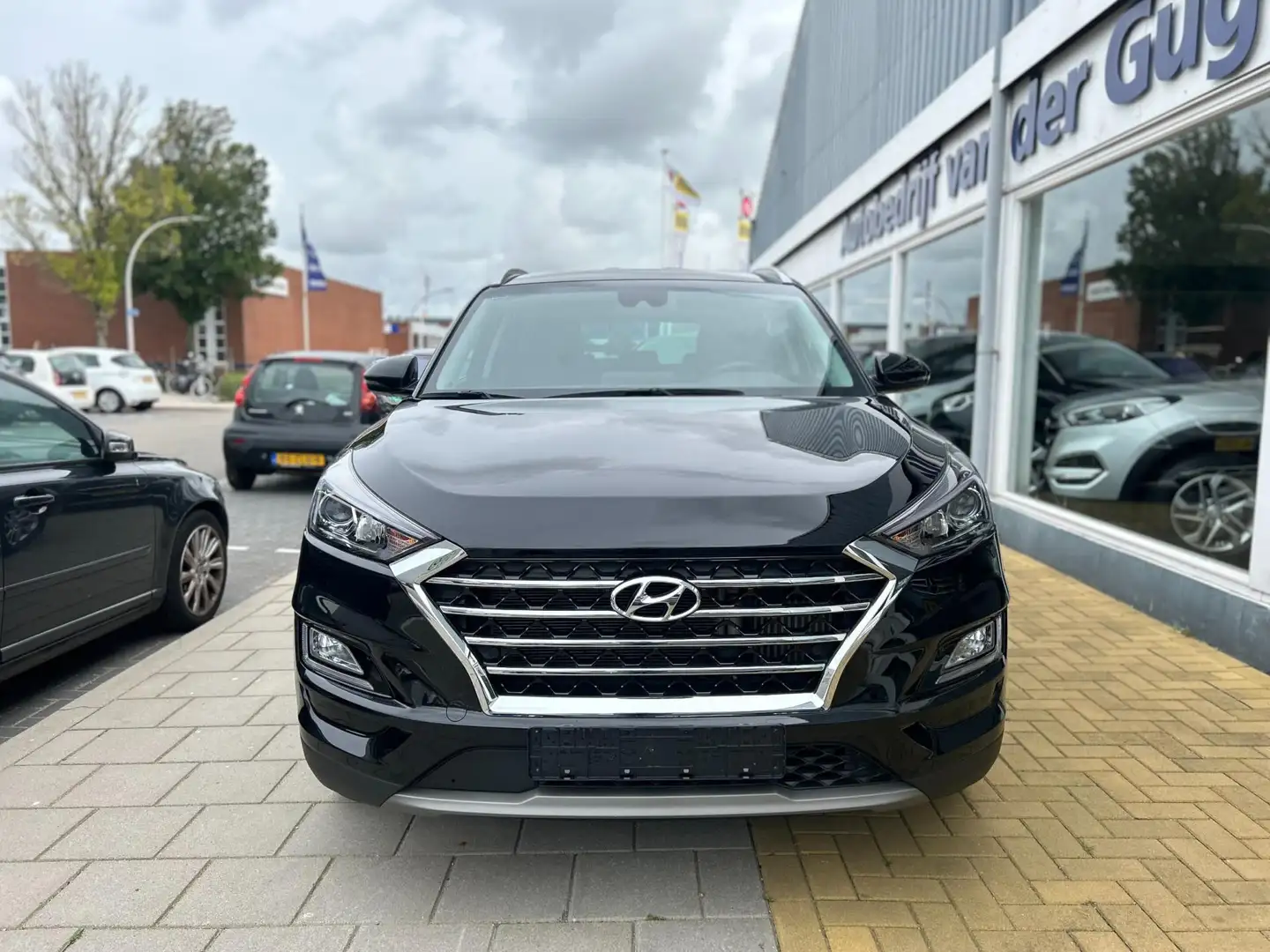 Hyundai TUCSON 1.6 T-GDI Comfort Zwart - 2