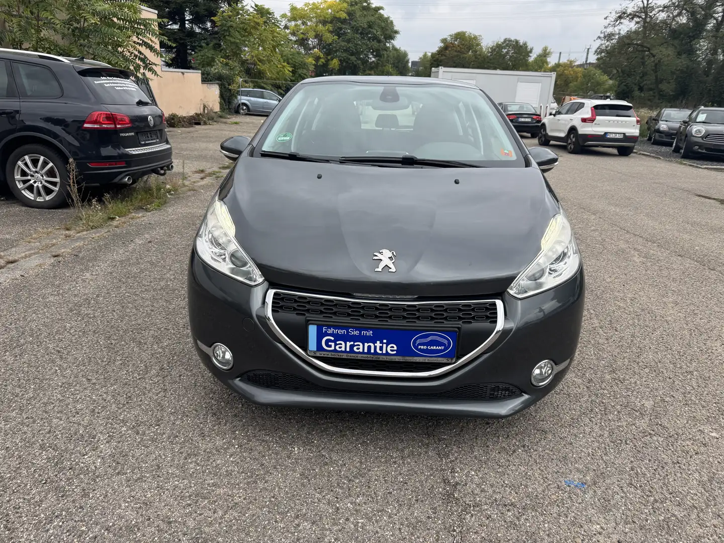 Peugeot 208 Active Grau - 2