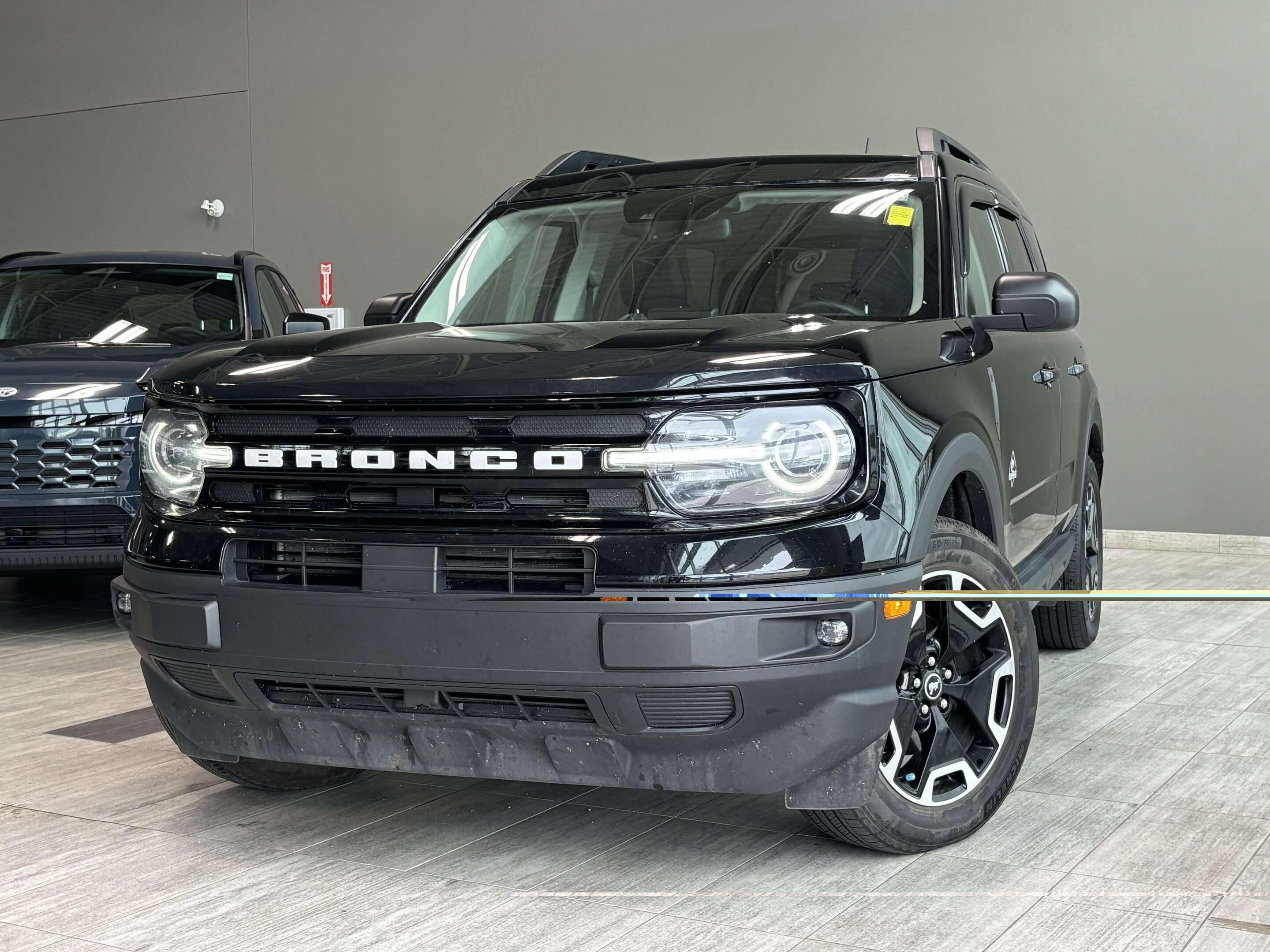 2023 Ford Bronco Sport Outer Banks | LOW KMS | Navy Interior | 3cyl Turbo — снимка 1