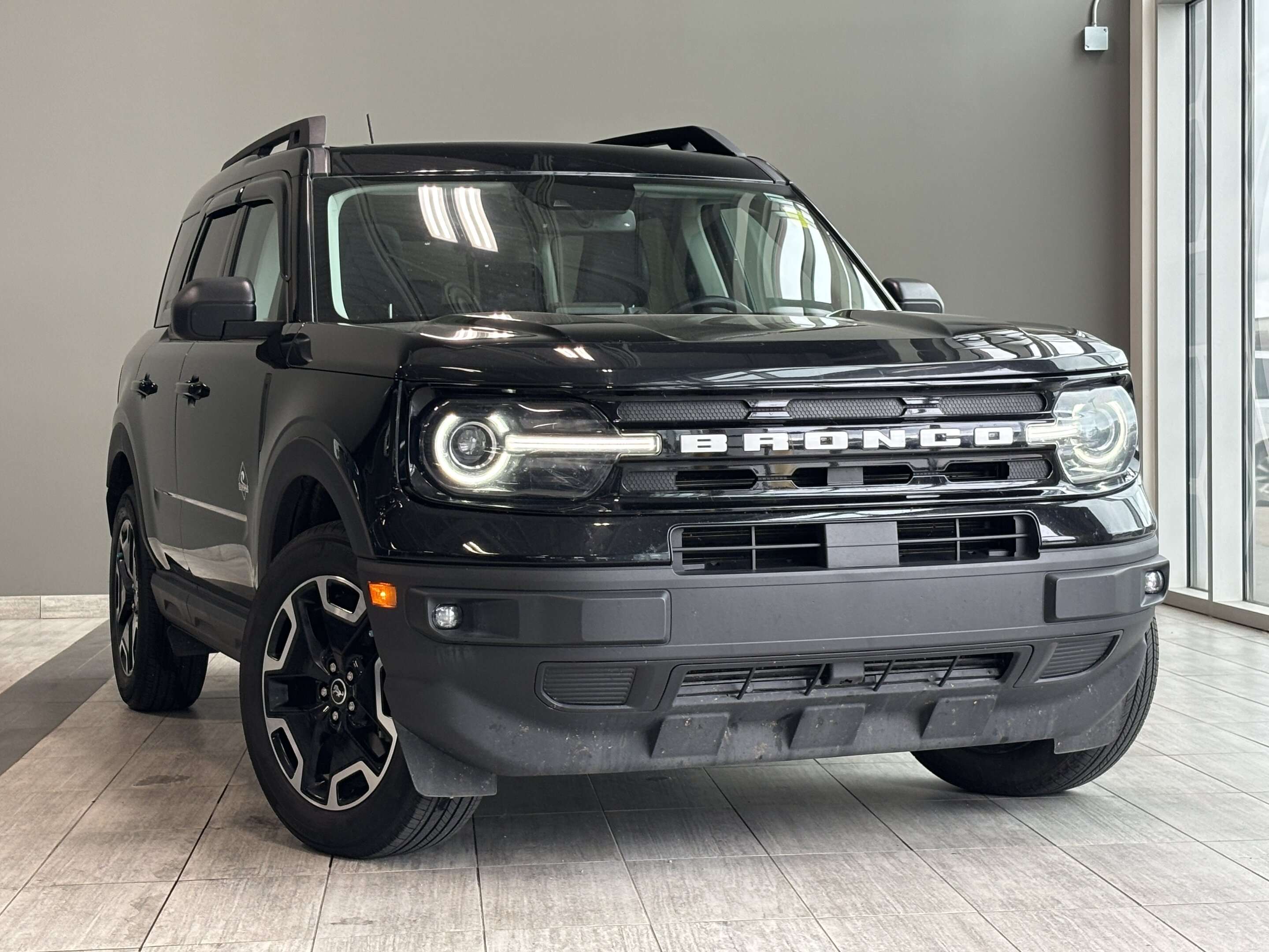 2023 Ford Bronco Sport Outer Banks | LOW KMS | Navy Interior | 3cyl Turbo — снимка 1