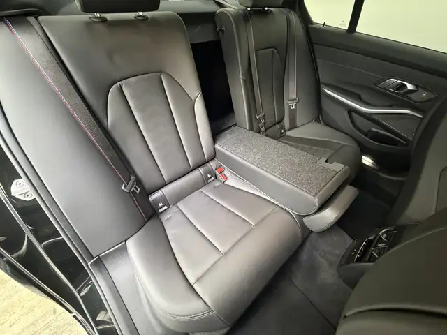 BMW M3 view 24
