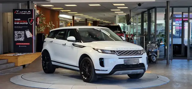 Land Rover Range Rover Evoque view 3