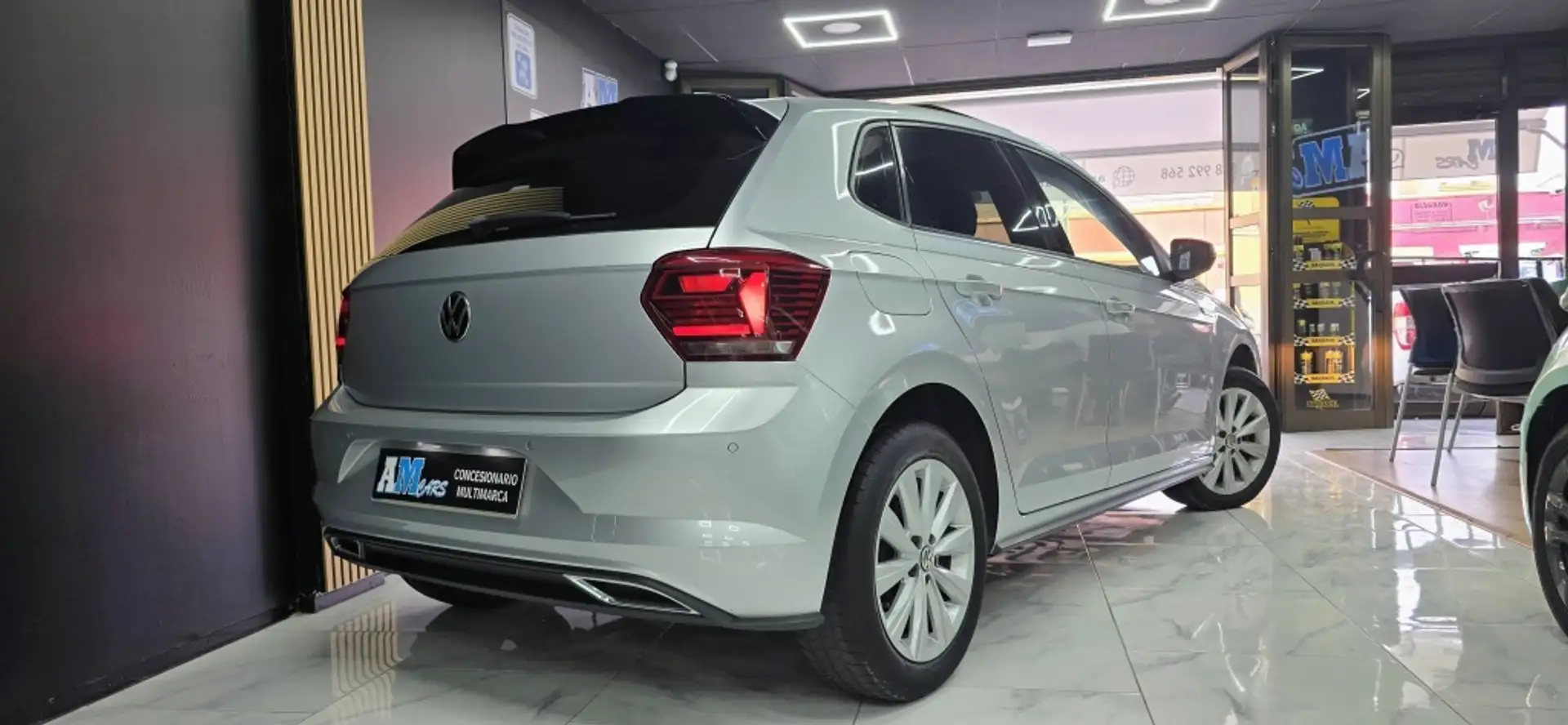 Volkswagen Polo 1.0 TSI R-Line 70kW Gris - 2
