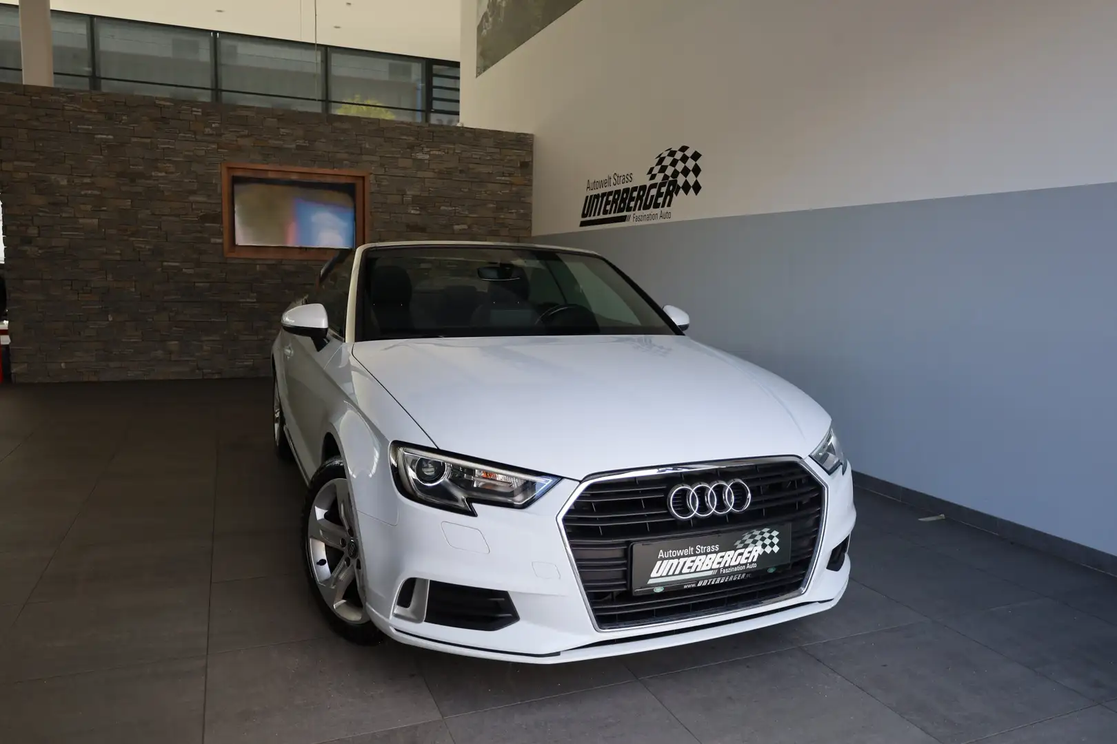 Audi A3 Cabriolet 1.6 TDI sport Weiß - 2