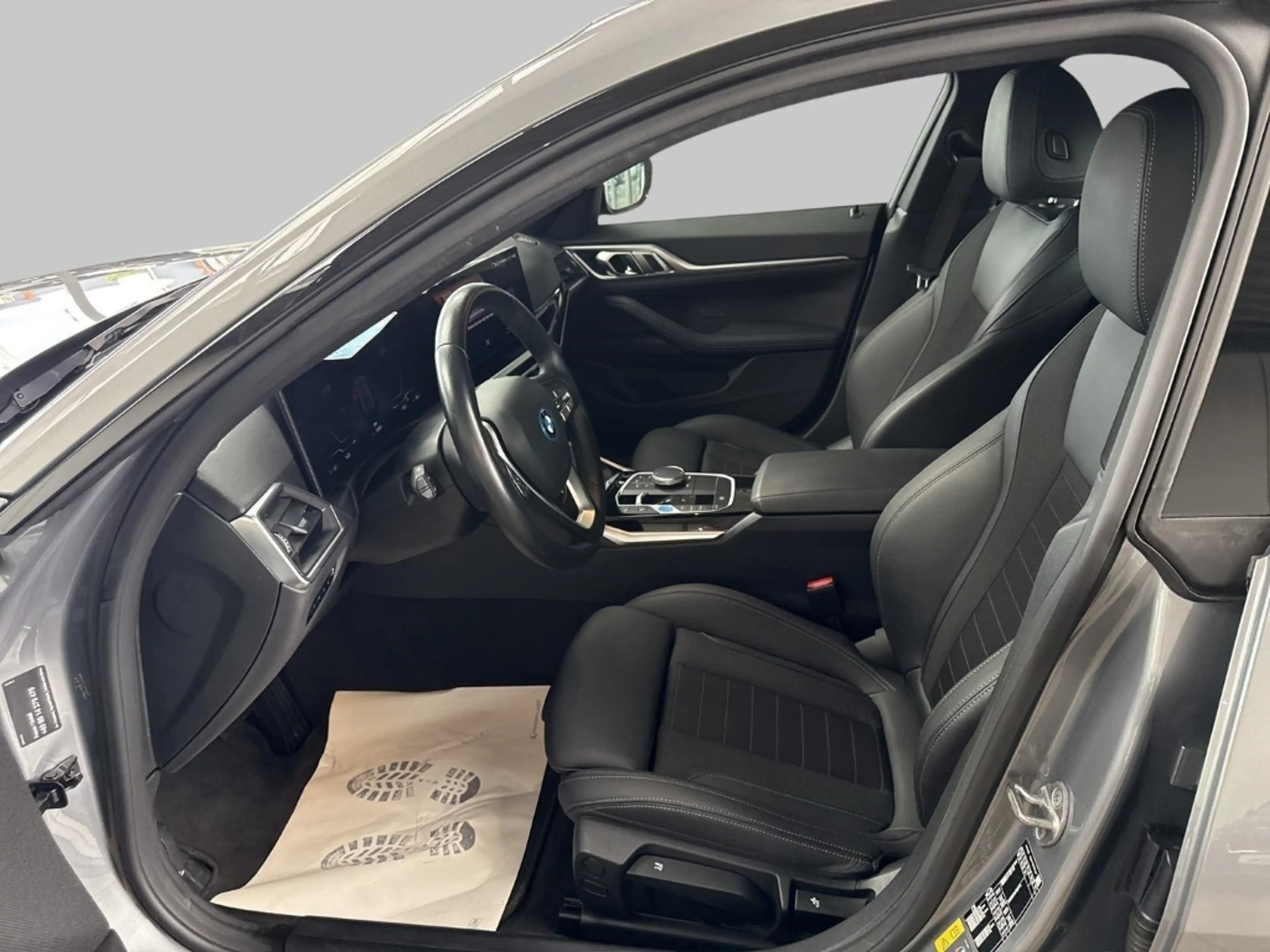 BMW i4 eDrive35 LED ACC El. Heckklappe Mehrzonenklima 3-Z — photo 9
