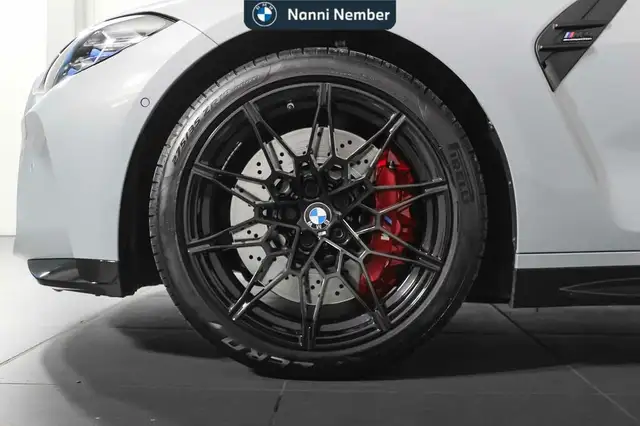 BMW M4 view 7