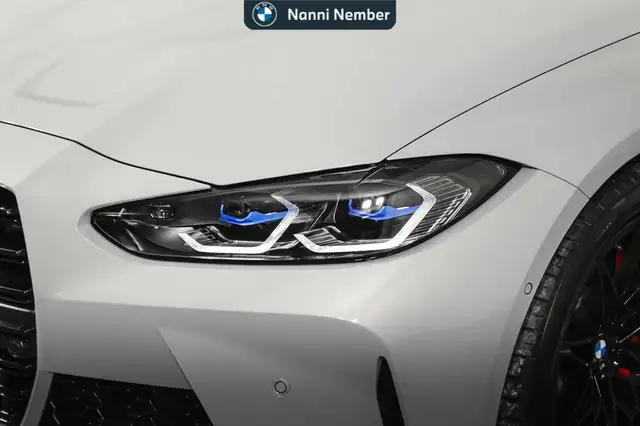 BMW M4 view 5