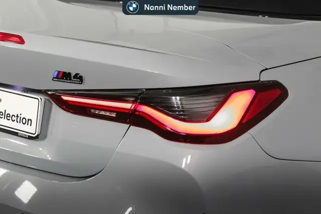 BMW M4 view 6