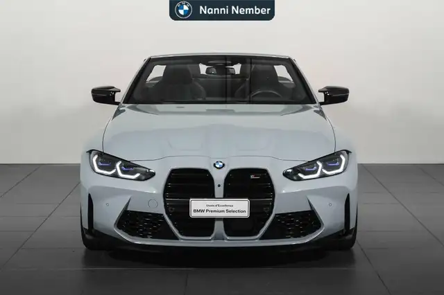 BMW M4 view 2
