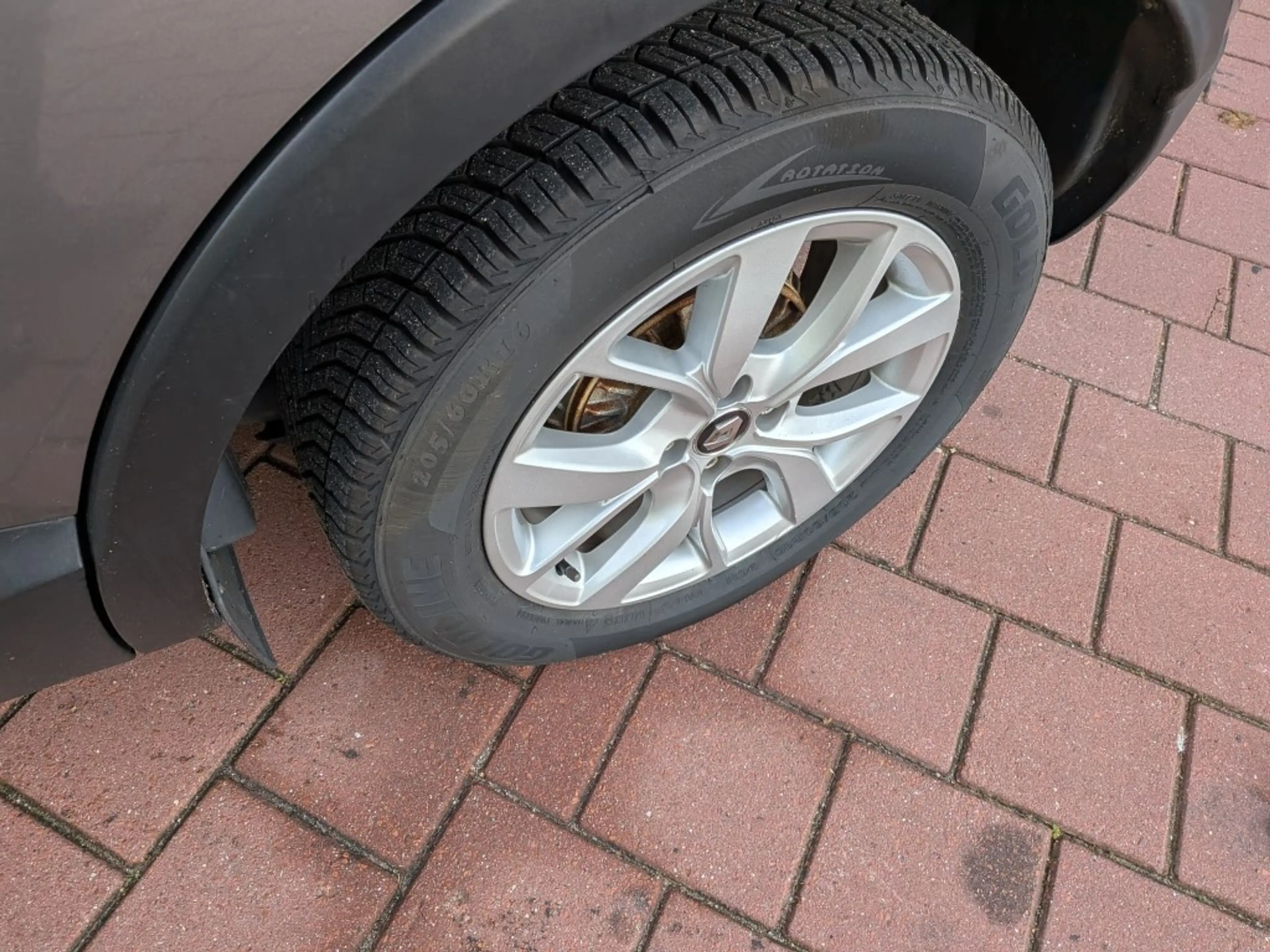 Renault Captur 0.9 TCe Limited — photo 12